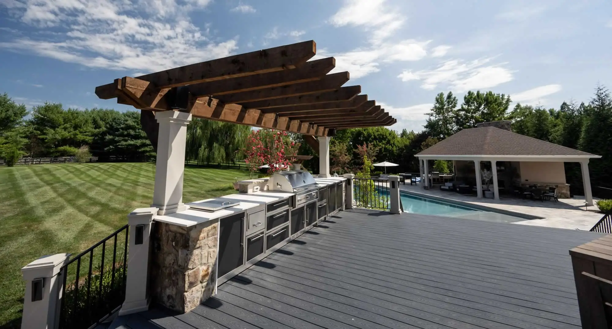 Outdoor Kitchen